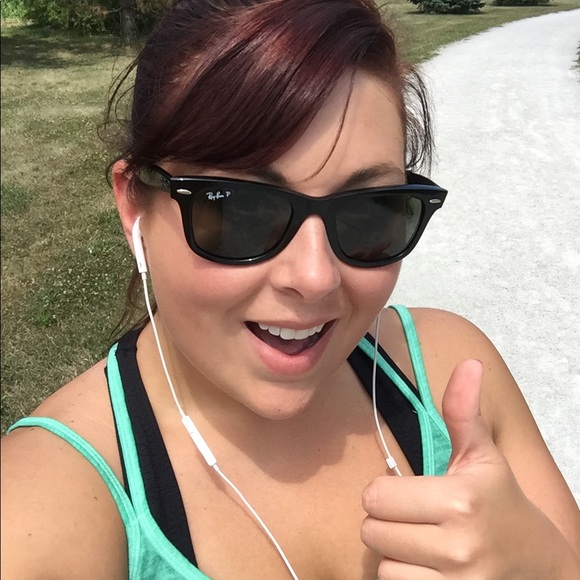 Welcome to my closet🤪🦖 - Picture 4 of 4